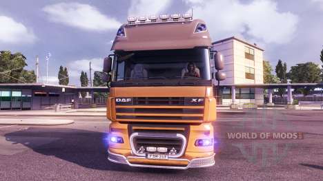 O brilho azul dos faróis para Euro Truck Simulator 2